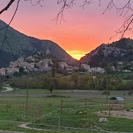Mas De Reilhanette Montbrun-les-Bains Εξωτερικό φωτογραφία